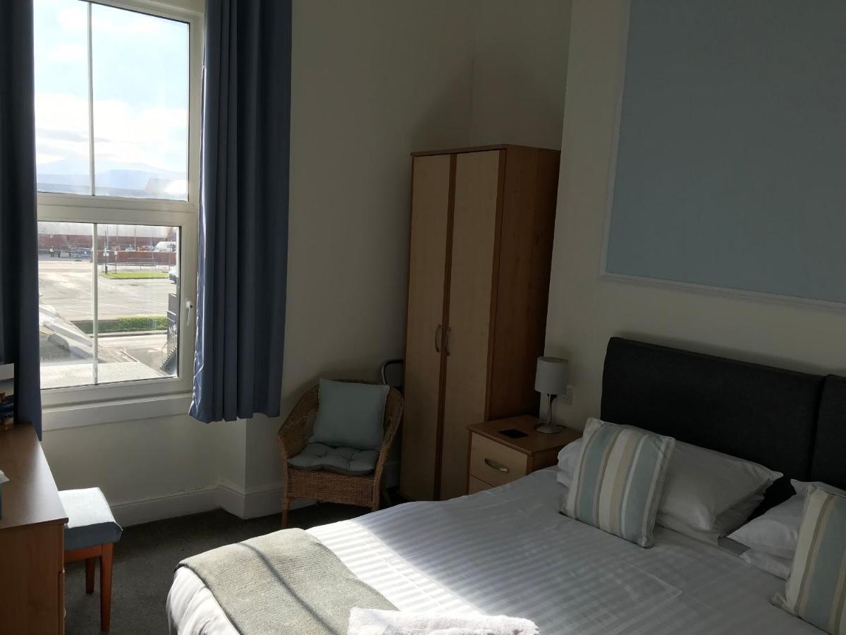 The Oasis Hotel 랜디드노 외부 사진