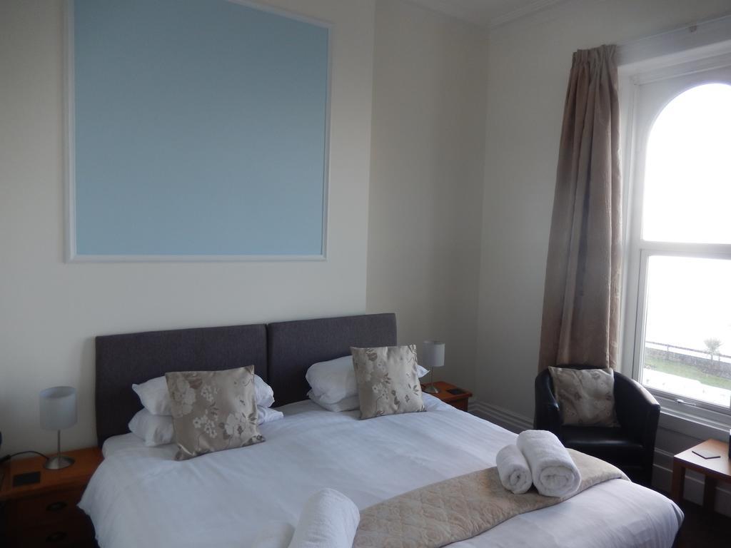 The Oasis Hotel 랜디드노 외부 사진
