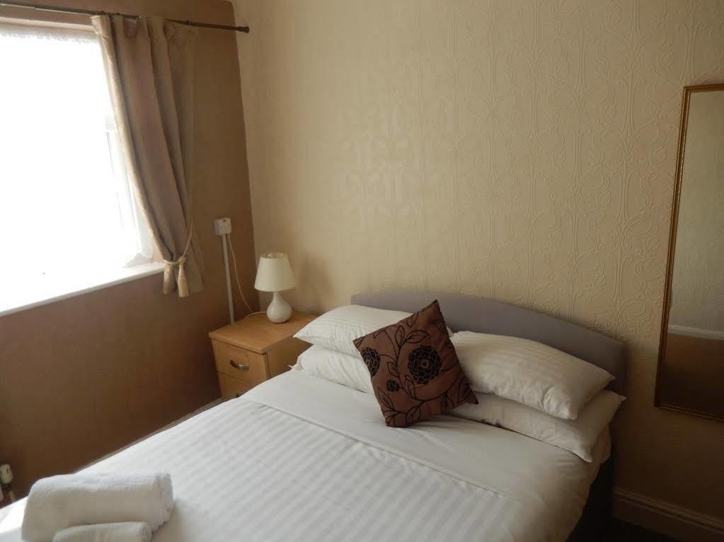The Oasis Hotel 랜디드노 외부 사진